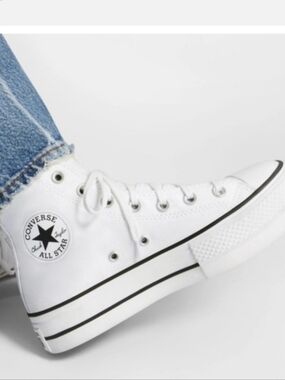 Converse All Stars Chuck Taylor White & Black Platform Sneakers US 9.5
